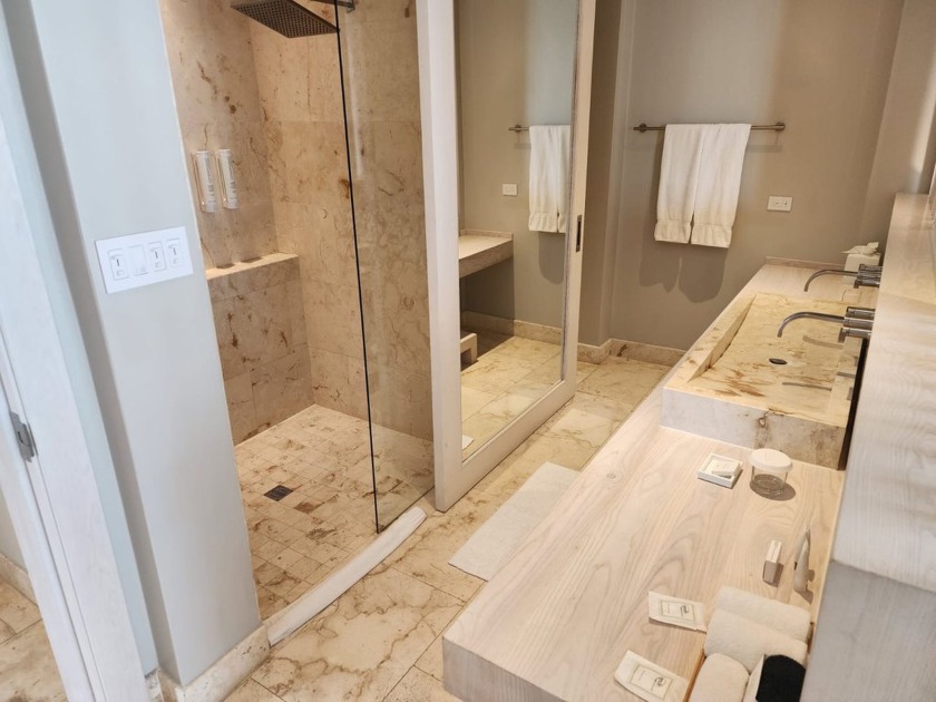This 2bed 2.5bath condo located on the second floor offers a - photo 10