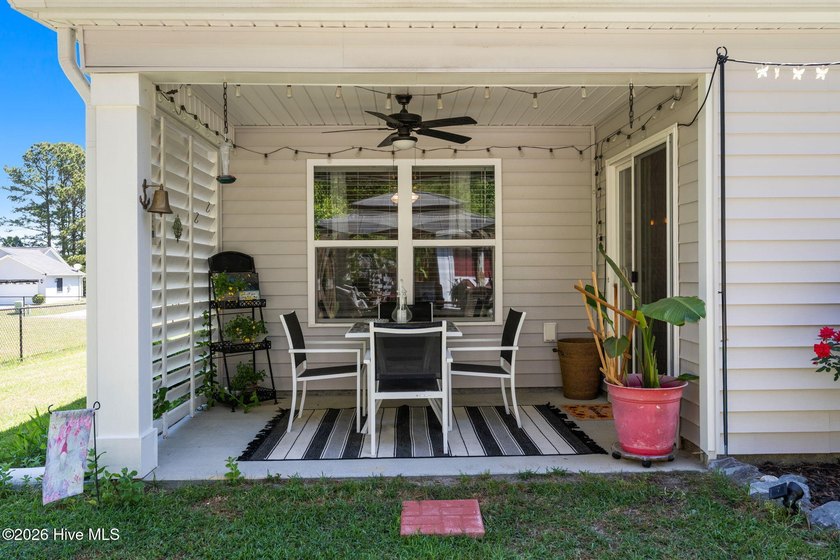 Inviting Coastal Farmhouse Retreat with Exceptional Curb Appeal - photo 33