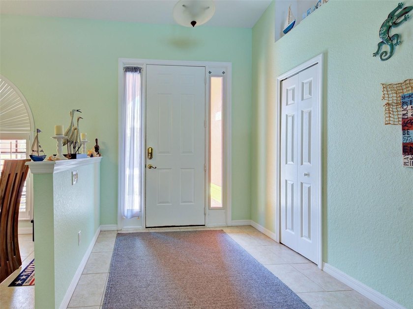 You will love this totally private home, only house on the - photo 8