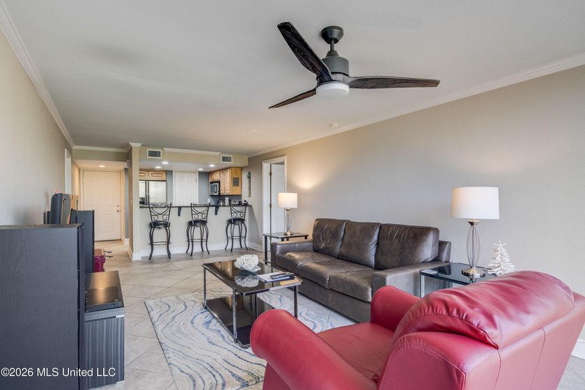 Beautiful condo in the heart of Biloxi just a short walk to the - photo 10