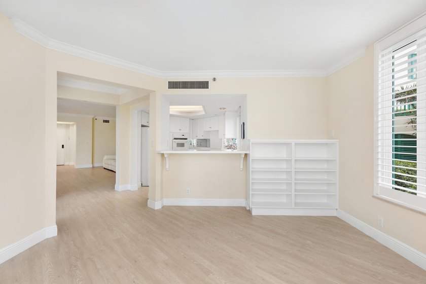Prime location in Mizner Village, Mizner Court is a gated - photo 14