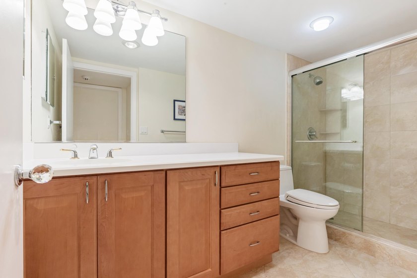 Prime location in Mizner Village, Mizner Court is a gated - photo 24