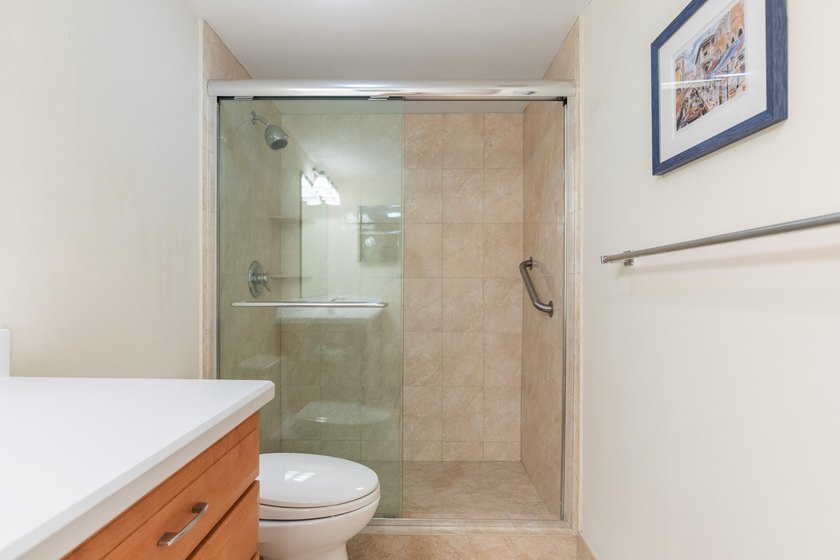 Prime location in Mizner Village, Mizner Court is a gated - photo 25