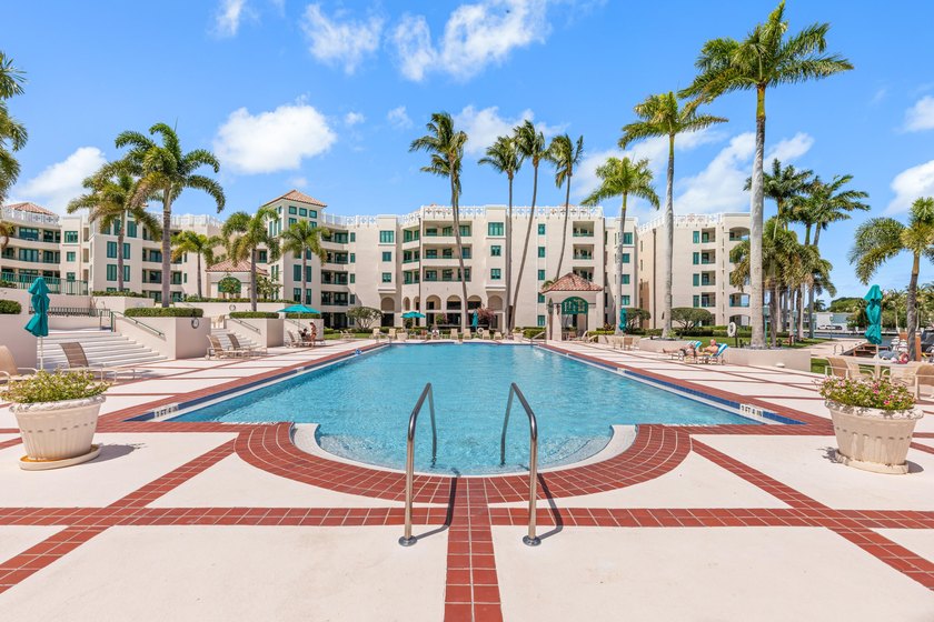 Prime location in Mizner Village, Mizner Court is a gated - photo 29
