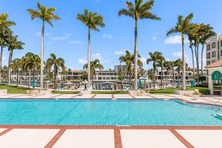 Prime location in Mizner Village, Mizner Court is a gated - photo 30
