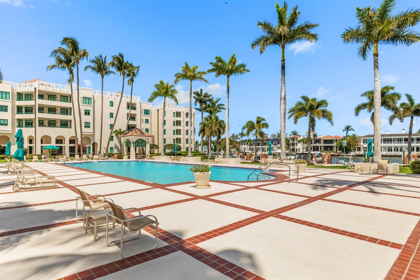 Prime location in Mizner Village, Mizner Court is a gated - photo 31