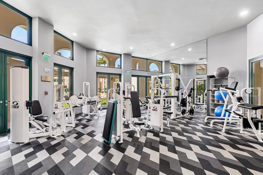 Prime location in Mizner Village, Mizner Court is a gated - photo 32