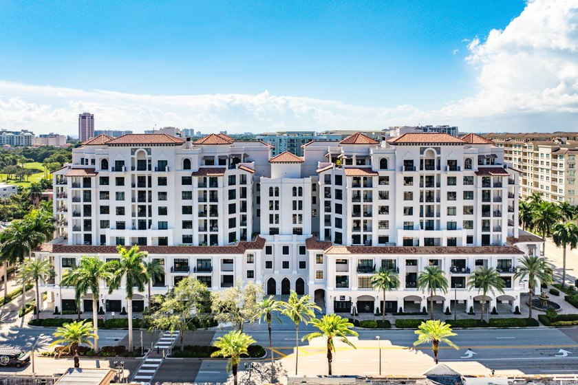 Experience rarified luxury in this newly completed, high-design - photo 56