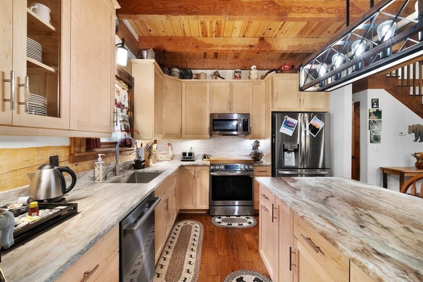 UNBELIEVABLE PRICE REDUCTION! *Mountain Views-Gated Community-In - photo 11
