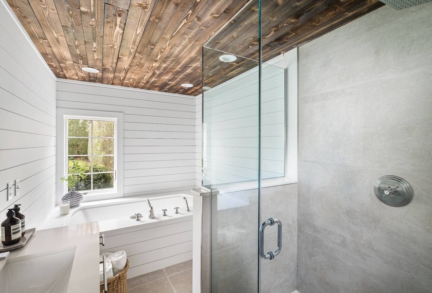 Experience the ultimate of refined living in this beautifully - photo 11
