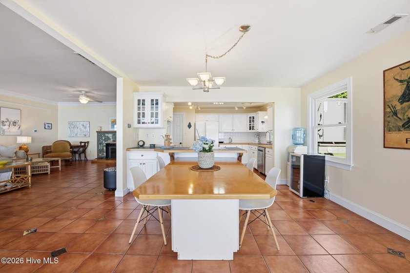 Welcome to your own private beachfront retreat on the shores of - photo 14