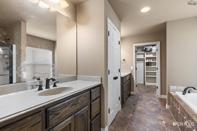 Beautiful 3-bedroom, 2-bath, 2-car garage home featuring - photo 16