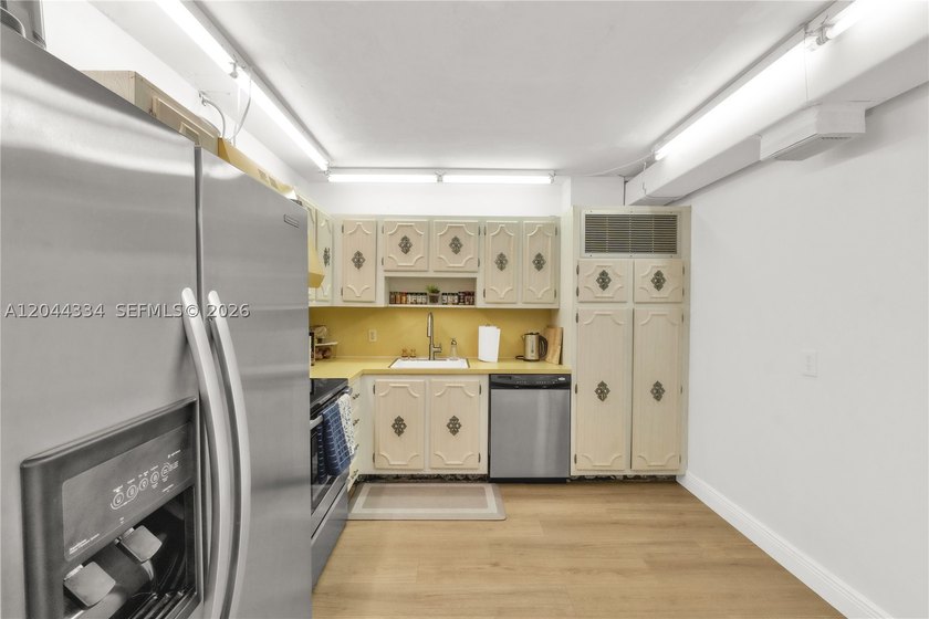 Luxury Views. Exceptional Value. Welcome Home. Wake up to - photo 17