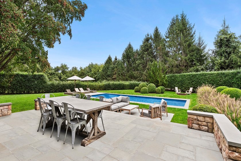 Experience the ultimate of refined living in this beautifully - photo 22