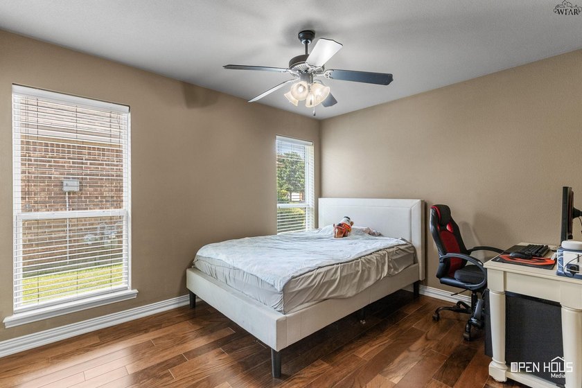 Beautiful 3-bedroom, 2-bath, 2-car garage home featuring - photo 24