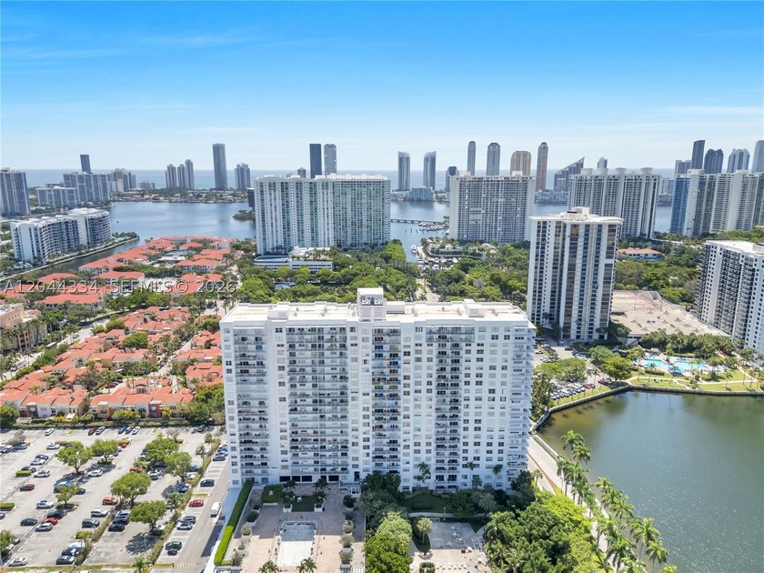 Luxury Views. Exceptional Value. Welcome Home. Wake up to - photo 33