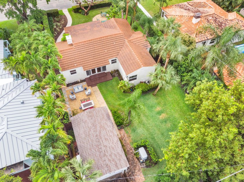 Charming historic CBS home in sought-after Parrot Cove, designed - photo 44