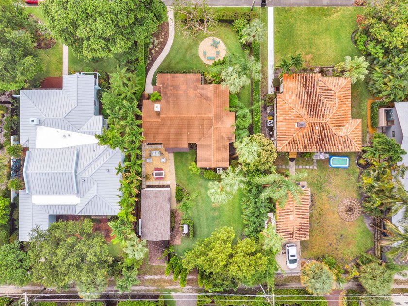 Charming historic CBS home in sought-after Parrot Cove, designed - photo 45