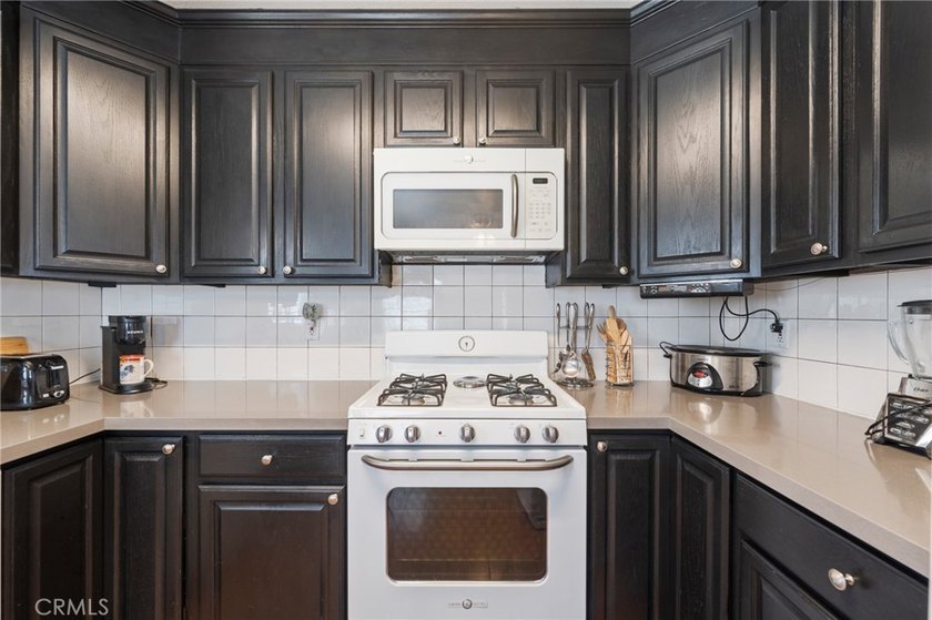 Welcome to this beautifully maintained, turnkey residence in - photo 8