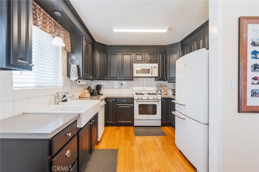 Welcome to this beautifully maintained, turnkey residence in - photo 9