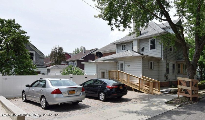 2 STORY GARAGE (10X20), OVERHEAD DOOR ON 1ST FLOOR FOR CAR - photo 2