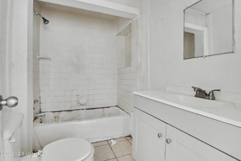 Investor Special! Great opportunity for investors, flippers, or - photo 11
