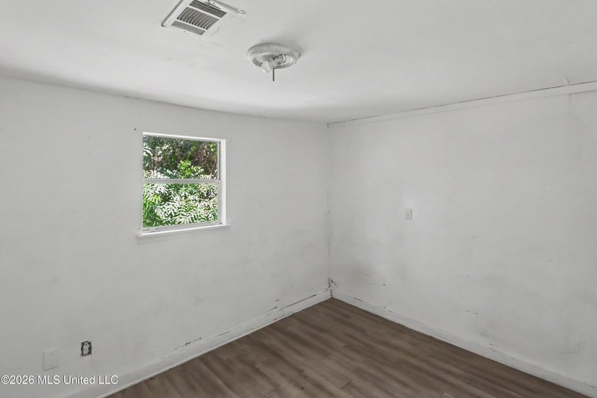 Investor Special! Great opportunity for investors, flippers, or - photo 12