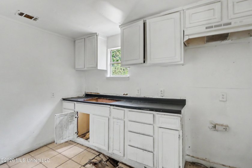 Investor Special! Great opportunity for investors, flippers, or - photo 14