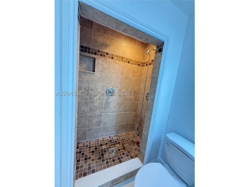Great location in West Palm Beach! Conveniently located near - photo 8