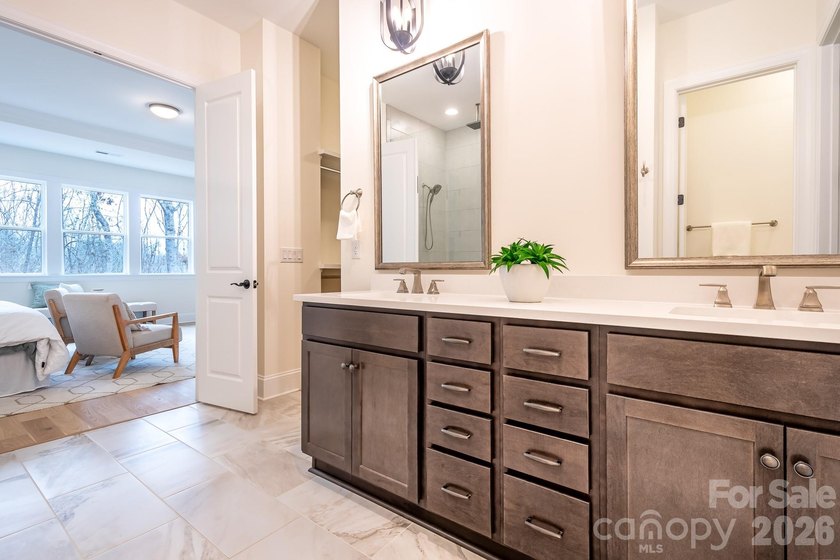 Move-in ready new construction in the gated lakefront community - photo 22