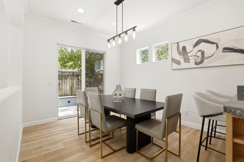 Now offered at an exceptional price! Ground floor bedroom and - photo 6