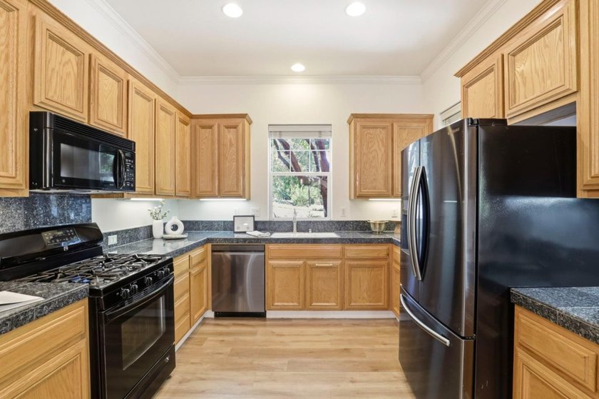 Now offered at an exceptional price! Ground floor bedroom and - photo 8