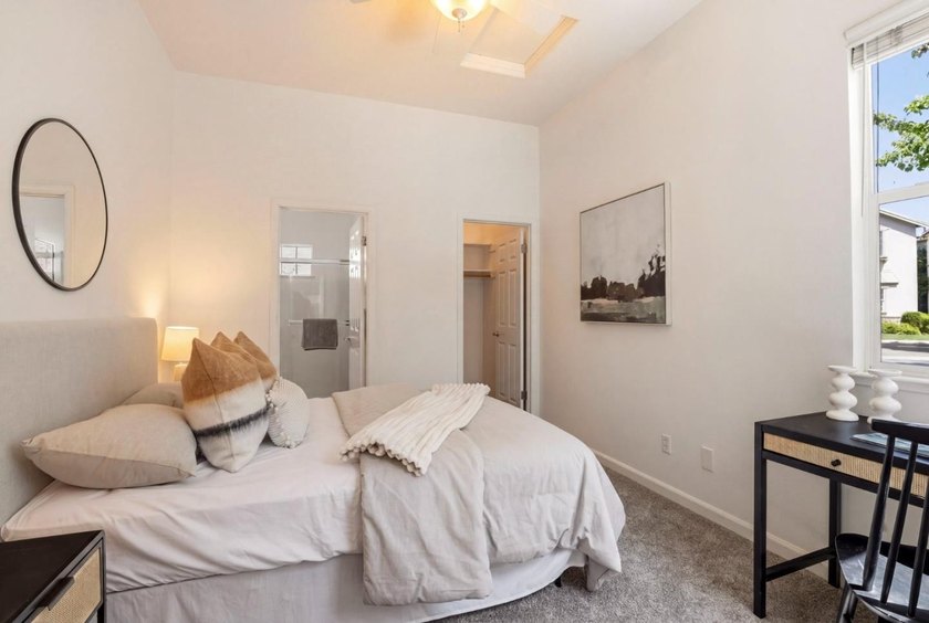 Now offered at an exceptional price! Ground floor bedroom and - photo 10