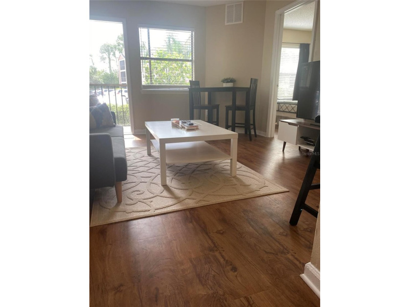 Welcome to paradise!  A beautifully maintained gated condominium - photo 6