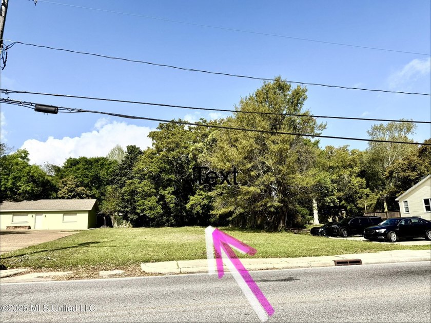 Ideal location to build in the DOWNTOWN Business District in - photo 2