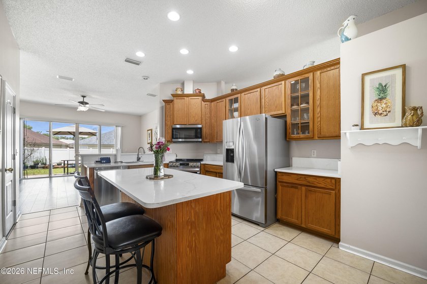 **NEWER ROOF**UPDATED**IN-LAW SUITE** Discover your dream home - photo 3