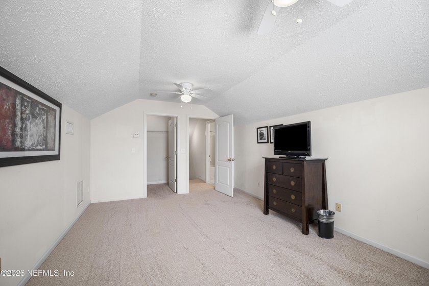 **NEWER ROOF**UPDATED**IN-LAW SUITE** Discover your dream home - photo 6