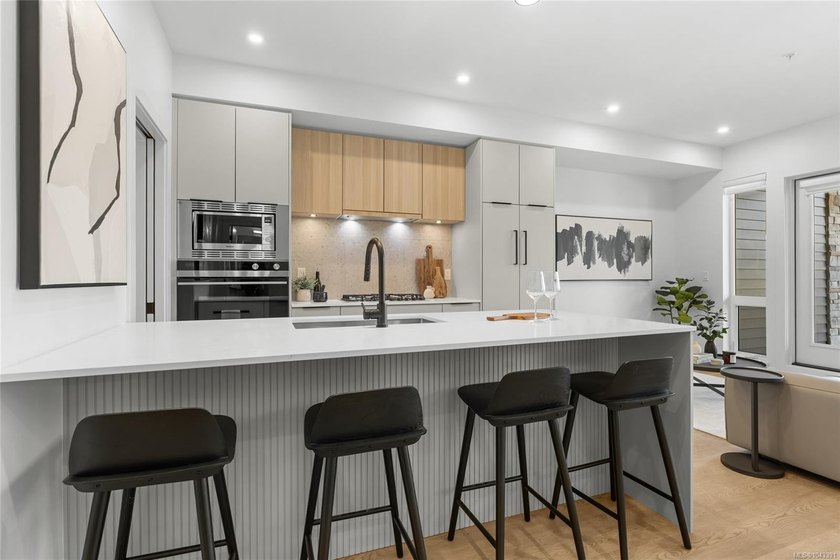 MOVE IN READY! SHOW SUITE OPEN, by appointment. THE LOOKOUT by - photo 4