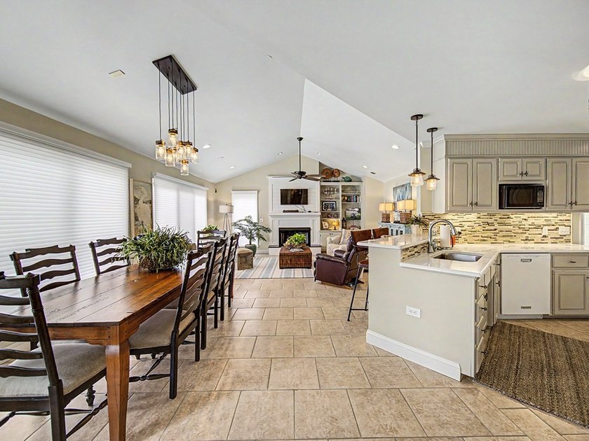 **All furnishings and the boat are included!!(2014 Hurricane - photo 28