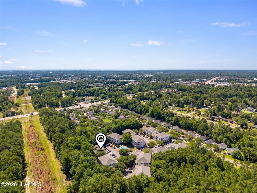 Beautiful 3-bedroom, 2-bath condo ideally located near the - photo 31