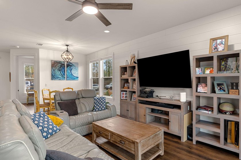 PRICED TO SELL!! CLOSEST FREEPORT COMMUNITY TO THE 30a - photo 11