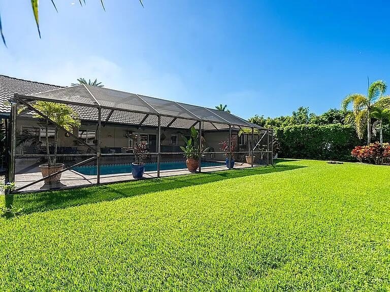 Welcome to 22373 Ensenada Way a spacious and beautifully - photo 7