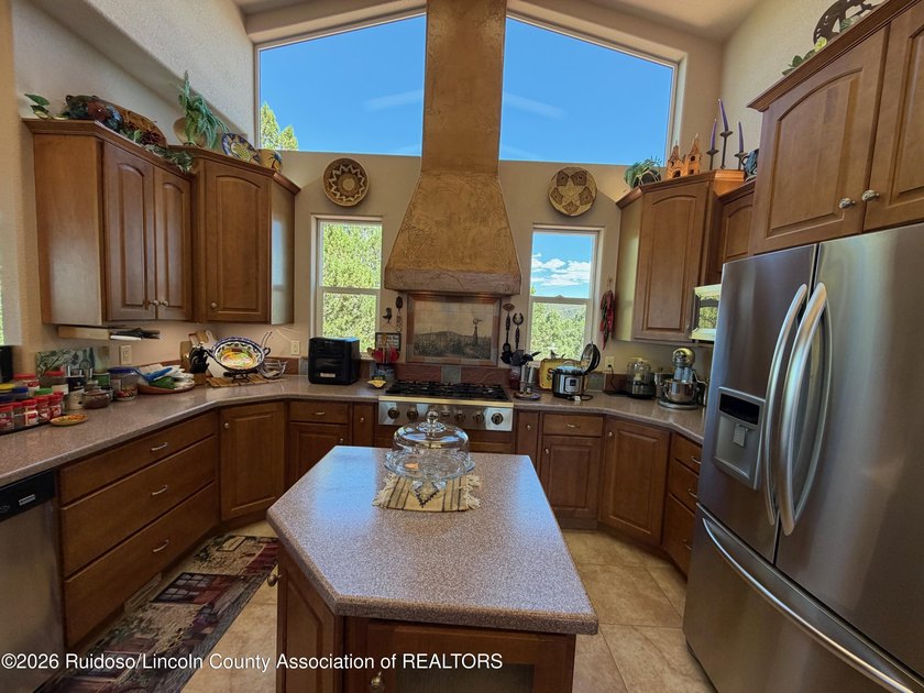 BREATHTAKING SIERRA BLANCA VIEWS! This custom, one-owner 3BD/3BA - photo 19