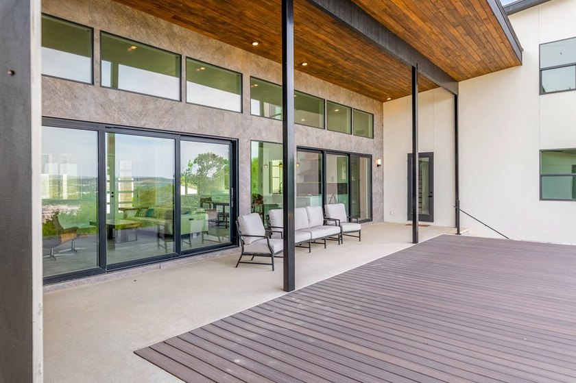 Views for Days! New construction 4bed/5.5 bath, on 1.07 acres - photo 43