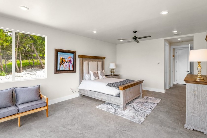 Views for Days! New construction 4bed/5.5 bath, on 1.07 acres - photo 46