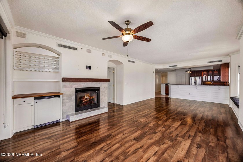 Discover life at one of Jacksonville Beach's premier - photo 8