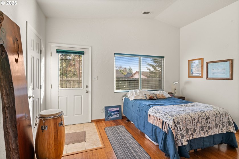 Completely Reimagined Coastal Retreat with Ocean - photo 10