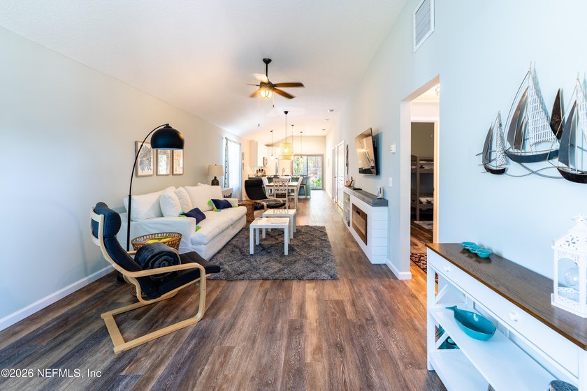 Fully furnished and turnkey, this is your opportunity to own a - photo 3