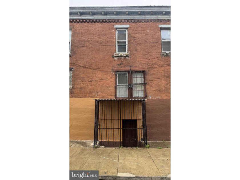 Nice renovated duplex with car garage and side entrance and - photo 4