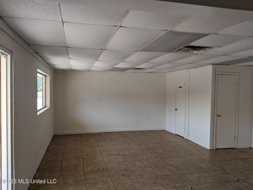 Prime Location on Bienville Blvd., N/S, nearly next door to - photo 6